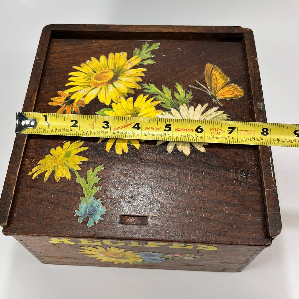 Vtg Handcrafted Finger Joint Wood Floral Recipe Box With Recipes Farmhouse - Picture 15 of 16